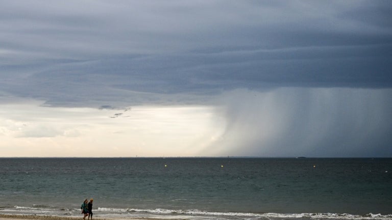 02d58eb8-fa91-4b70-b504-192f58388dc1 Alerte Météo: Vigilance Orange pour Pluie-Inondations dans le Var et les Alpes-Maritimes