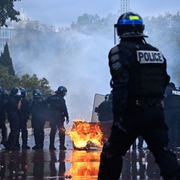 Réflexion sur le maintien de l&rsquo;ordre après les émeutes du 17 octobre 2026
