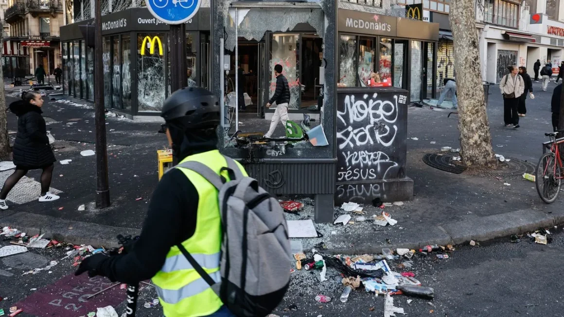 129876df-dc54-41af-905e-0ffd030efd31 La gestion complexe des manifestations en France
