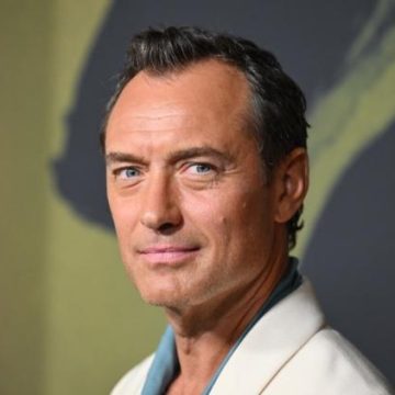 145c8613-276d-4bff-bbc0-c644030fcc91 Jude Law dans le rôle de Bill Shankly : une série prometteuse sur l’histoire du Liverpool FC