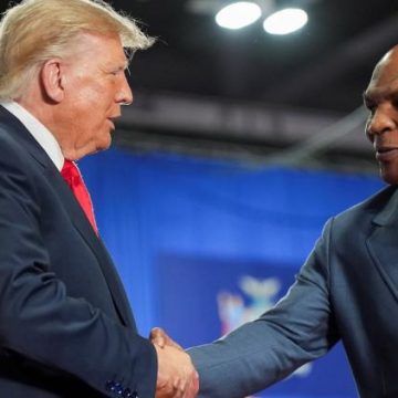 Mike Tyson remet une lettre de grâce de Sean &lsquo;Diddy&rsquo; Combs à Donald Trump
