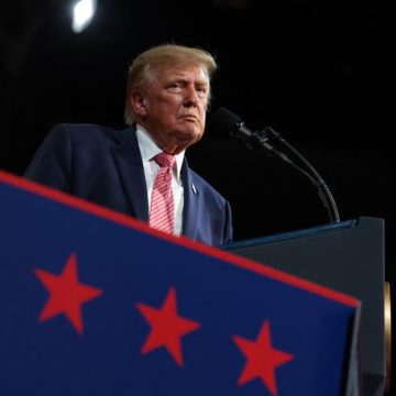 Les émeutes en France et les élections de mi-mandat aux États-Unis