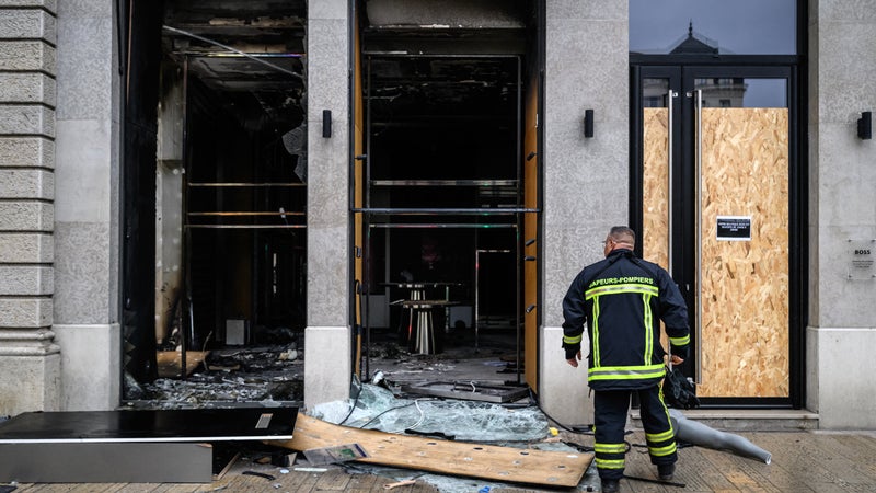 217792f7-d548-43a3-bec9-96b6532eed96 Un jeune homme interpellé à Vienne après les émeutes de Lyon