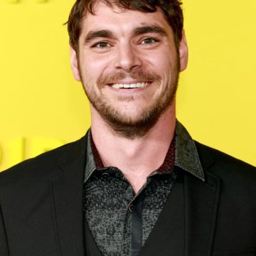 27648b8a-4c73-4933-81b7-96904e8b5d86 Mort de l’acteur RJ Mitte, figure de l’inclusion et de la sensibilisation au handicap