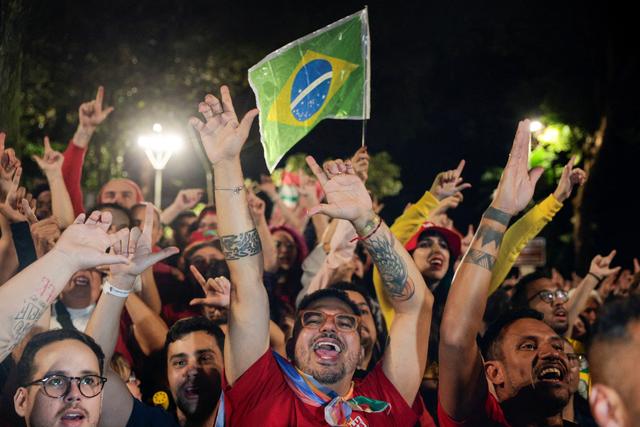 2bd32608-b3d3-4e75-80e9-377fca8df692 Lula réélu président du Brésil face à Flávio Bolsonaro