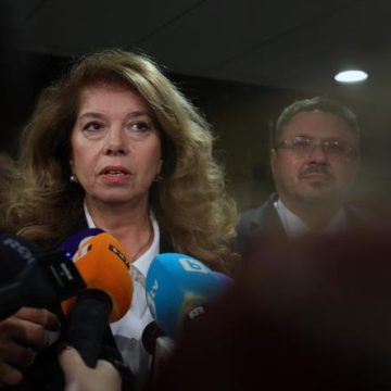 Élection Présidentielle en Bulgarie: Résultats Serrés au Premier Tour