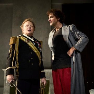 La mise en scène audacieuse de Julie Duclos à la Comédie-Française
