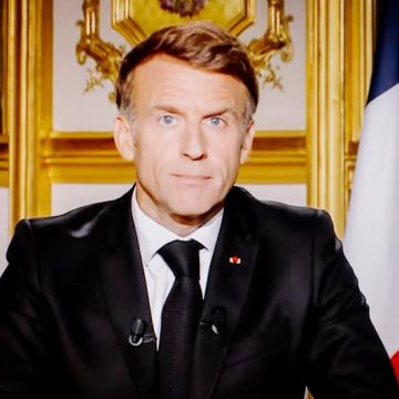 Réactions à l&rsquo;allocution d&rsquo;Emmanuel Macron après des manifestations violentes