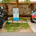 Débat sur le Véhicule Électrique et ses Enjeux Actuels