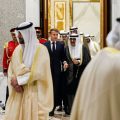 Emmanuel Macron en visite dans le Golfe pour sécuriser les approvisionnements énergétiques