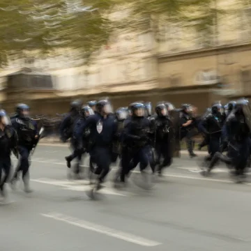 Macron refuse la démission de Nuñez et exige une nouvelle doctrine de sécurité