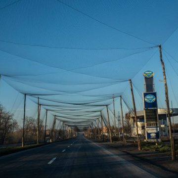 Analyse des Avancées Ukrainiennes et Stratégies Russes dans le Conflit du Donbass