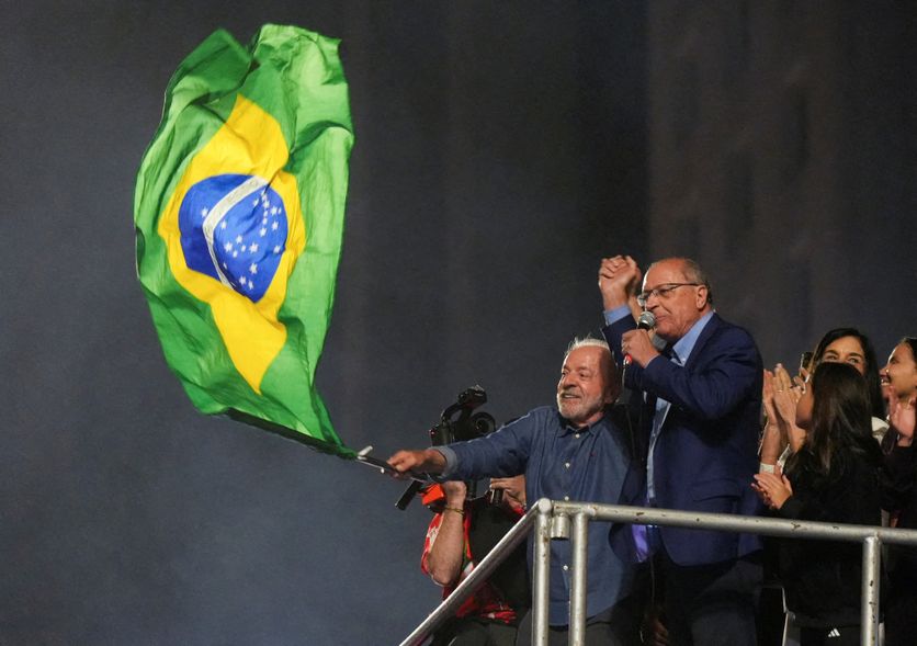 Brazil's presidential runoff election Lula remporte la présidence au Brésil