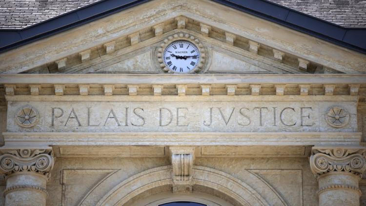 4cb288ff-2973-4187-ae01-0f6b18b8627d Procès d’un professeur accusé de violences sexuelles sur mineurs
