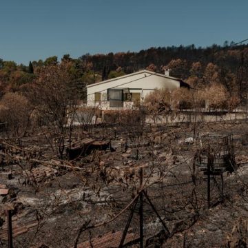 53e2187d-e53e-46ff-b996-2b10fcea3aa2 Destruction évitée par les services d’incendie dans le Var
