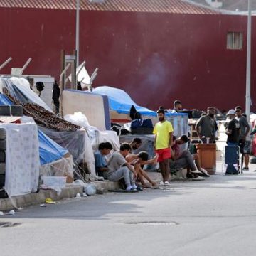 Visite du Roi d&rsquo;Espagne à Ceuta: Controverses sur le traitement des migrants