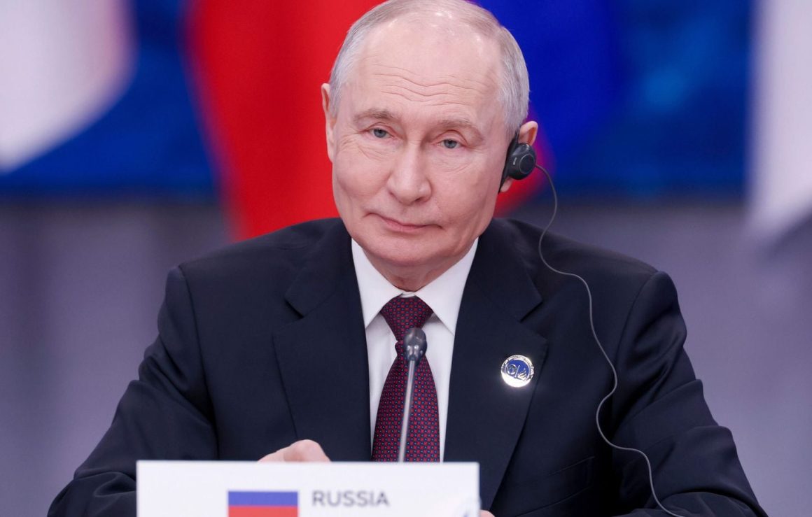 571b698e-8b52-492a-ab63-cd9c037d9756 Conflit russo-ukrainien: Rencontres et divergences diplomatiques