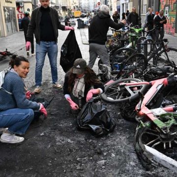 Solidarité citoyenne après les émeutes en France