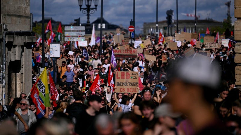 64bcb5de-ed0d-4153-aa7d-465e40ed302b Mobilisation lycéenne en France: Une journée de revendications et d’affrontements