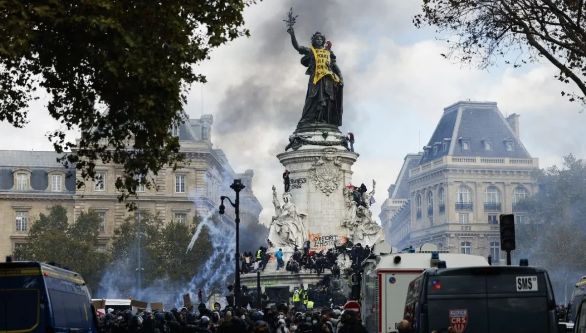 70eb483f-ce35-4c84-a1e0-5d6f8924d79a Analyse des répercussions des manifestations violentes sur la campagne présidentielle