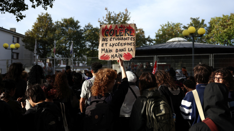 7492777a-a948-4852-b6a9-7ec01e178ff8 Mobilisation dans les lycées français : les blocus s’intensifient