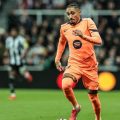Le FC Barcelone affiche un maillot de la saison passée pour le choc contre le PSG