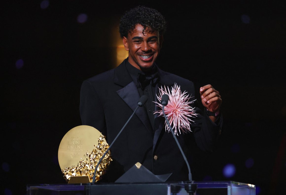 7e7b292c-f13e-4aef-b650-fd77b83cc794 Ballon d’Or 2026 : Résultats et Cérémonie
