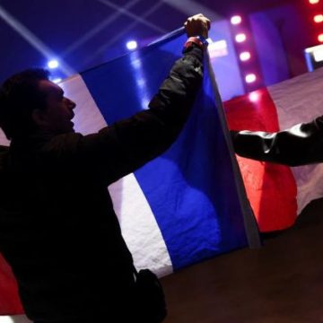 Incident à Grenoble : Un bus du Rassemblement National pris à partie