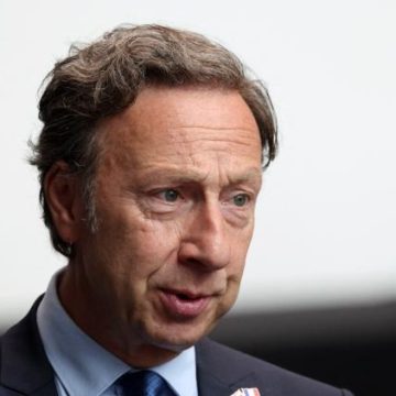 831bffa2-dacc-4a76-9f64-f9cbe1377eb7 Stéphane Bern dénonce les violences contre le patrimoine français