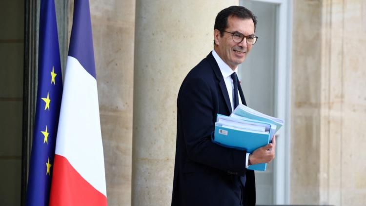 91dbe009-b863-4f2f-9029-52a2a5300702 La Réforme des Arrêts Maladie : Vers une Économie d’un Milliard d’Euros