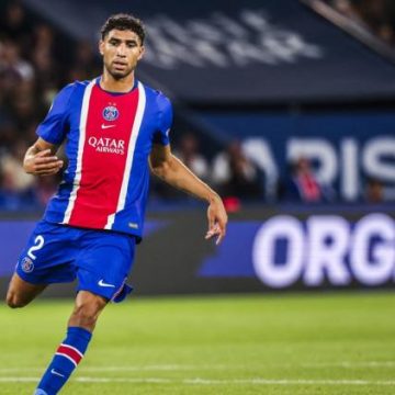 93a5a3b0-7ad3-4602-9a1b-c5f783a34f5a Achraf Hakimi observé à Paris sur un vélo avant le retour au PSG