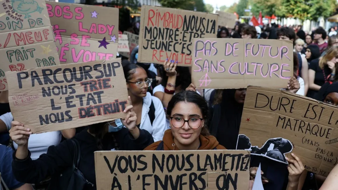 94b1af5e-8c69-4ffb-9621-7fadfa2634d8 Bruno Bouchard dénonce le manque de moyens pour l’éducation