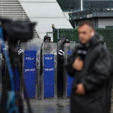 Contrôle policier de Halk TV en Turquie et répression médiatique