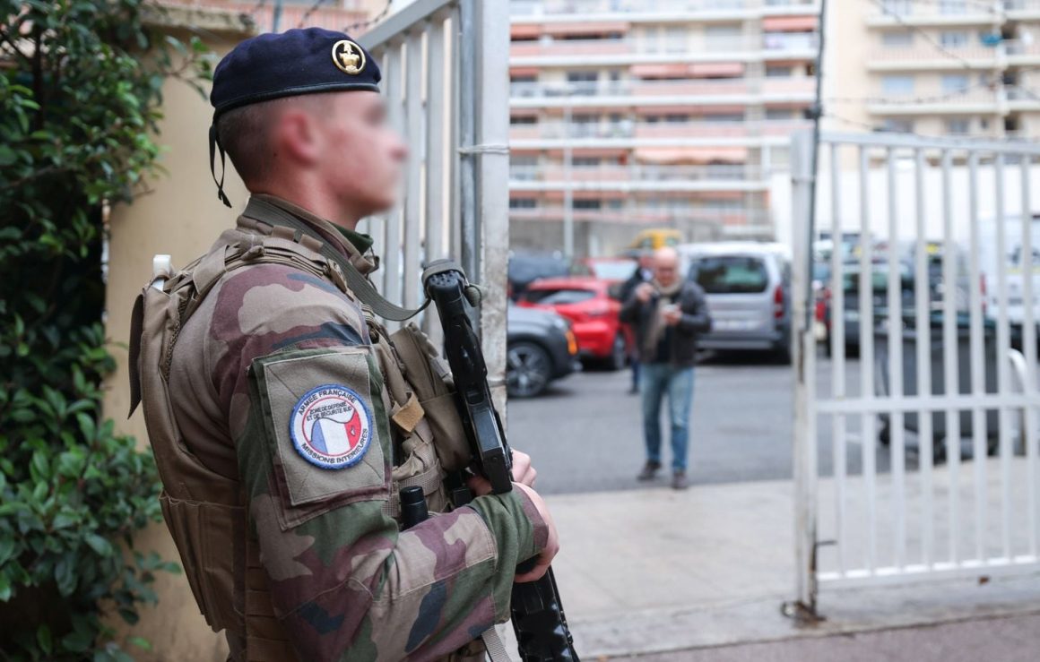 Réflexions sur l&rsquo;appel à l&rsquo;intervention militaire face aux émeutes en France