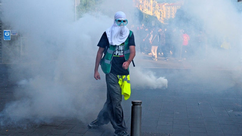 a7413720-ae36-4e5d-aa63-2d2738078fd1 Émeutes et Pillages à Nice lors d’une Manifestation