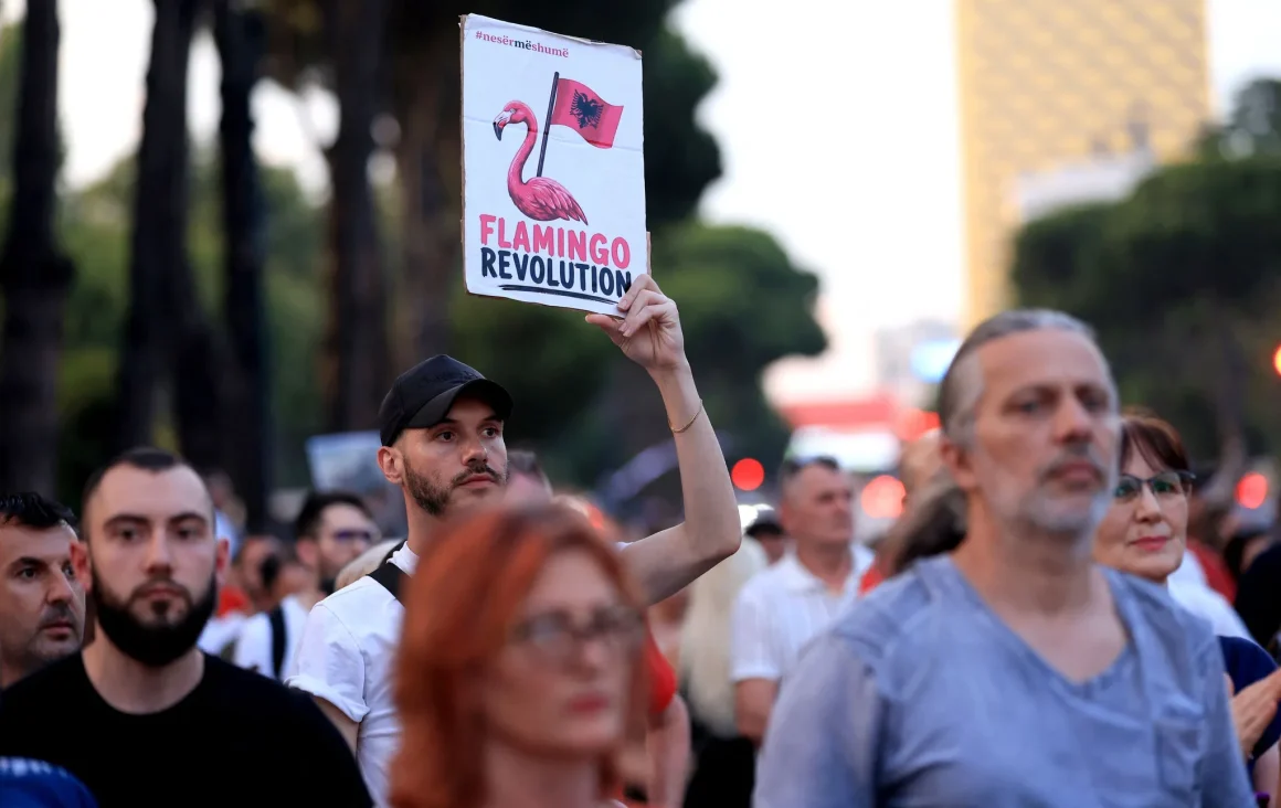 La contestation étudiante s&rsquo;intensifie en Albanie contre Edi Rama