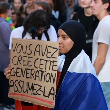 Défis Sécuritaires et Judiciaires Face aux Violences Urbaines
