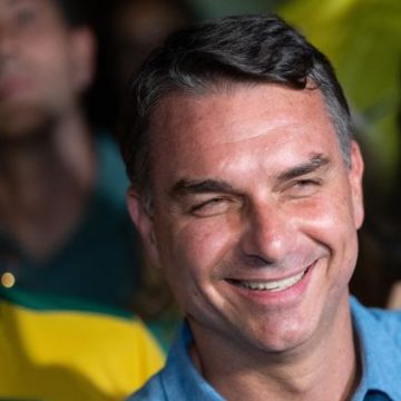 Flavio Bolsonaro en tête du premier tour des élections au Brésil