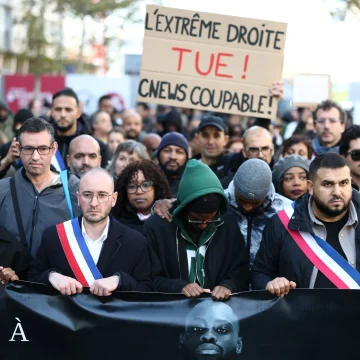 Controverse autour de BFMTV après un attentat raciste