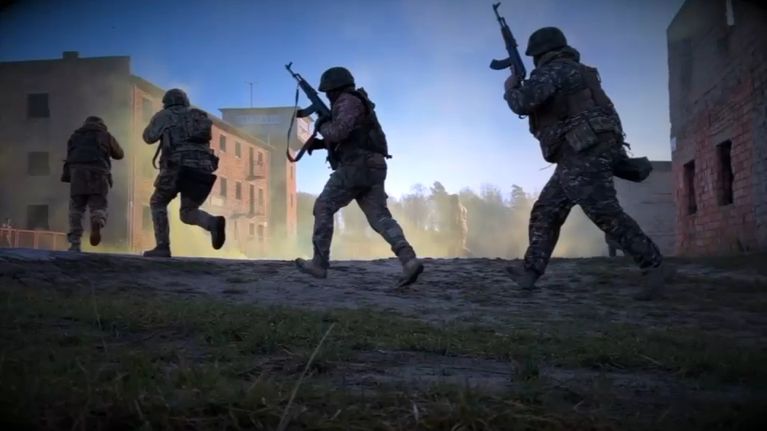 c77e288a-06ac-4645-b7de-54d938206c27 Entraînement militaire en Ukraine : Adaptation face aux drones