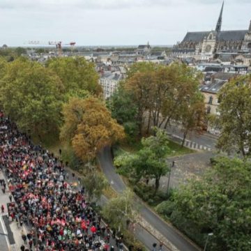 da14fb0f-0cb7-4fa6-801e-d57c0d57dd51 La tenue d’un congrès politique et le débat démocratique