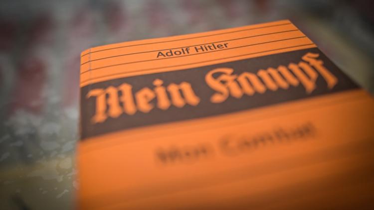e146d60e-6eb0-4ba1-8079-1e49742ed5b9 Un exemplaire de «Mein Kampf» retrouvé chez l’assaillant