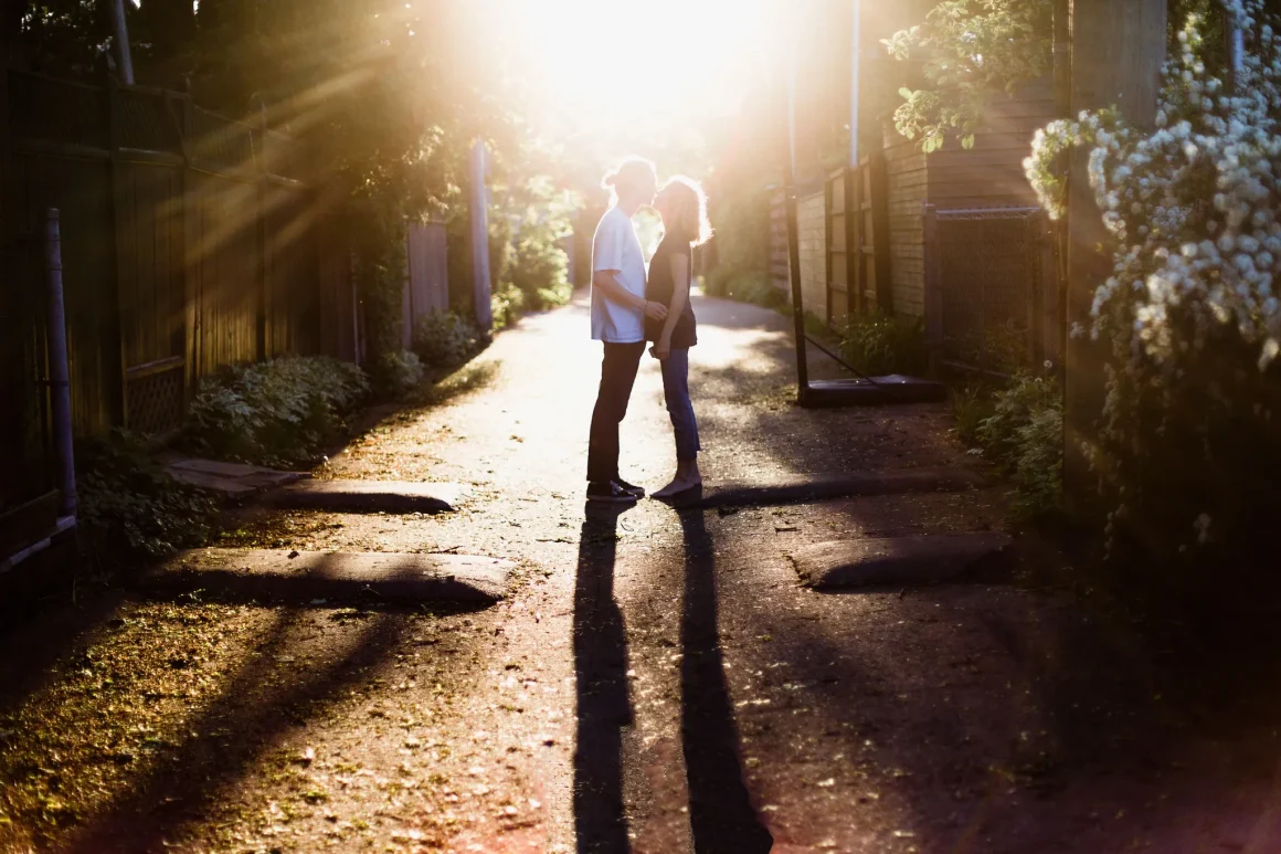 e6832b8d-236e-4c03-92da-348a7e6689ae Histoires d’Amour Adolescents et Amitié