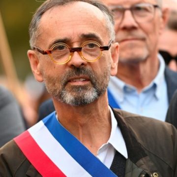 Le Maire de Béziers Jugé pour Refus de Mariage