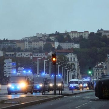 f4b1e5d4-5573-44d2-a3f0-f62f5a6033d6 Mesures de Sécurité à Lyon : Renouvellement du Couvre-feu et Interdiction des Rassemblements