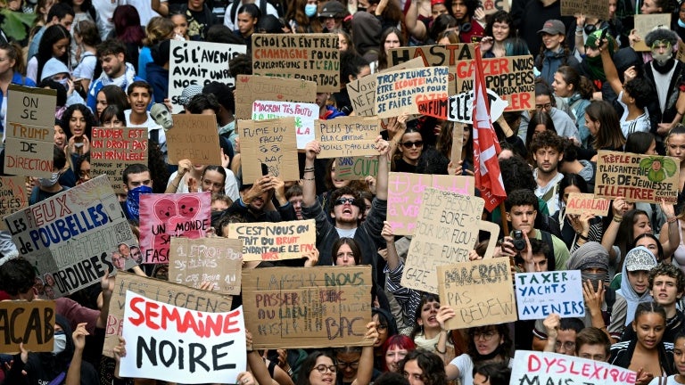 f5ac418f-32ea-456a-bd21-4be35d2f1aac Manifestations des Lycéens en France: Acte V de la Mobilisation