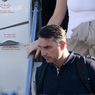 fadc1d17-2caa-40e3-8534-a24d92a11f92 Flavio Bolsonaro conteste les résultats électoraux depuis la Floride