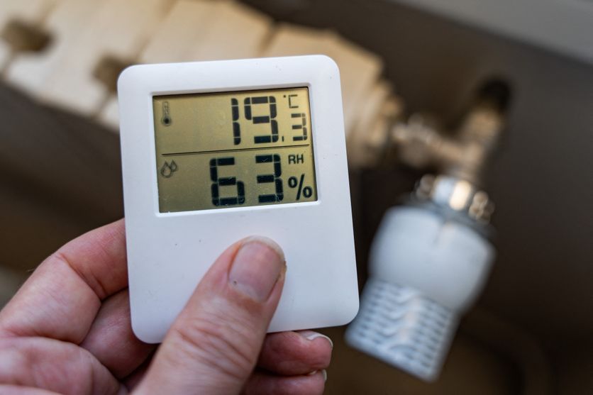 THERMOMETER-RADIATOR Augmentation des factures de gaz et conseils pour les ménages